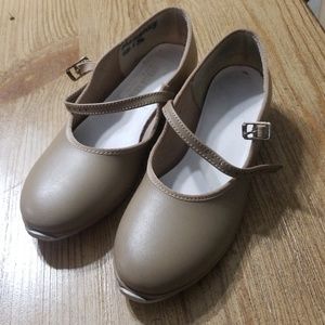 Girl's taupe/nude tap shoes